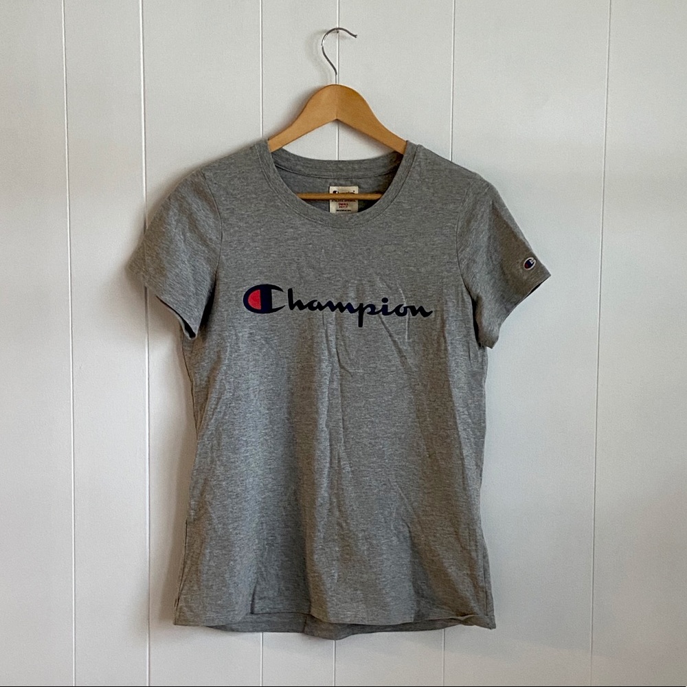 Women’s tee,worn twice, in perfect condition